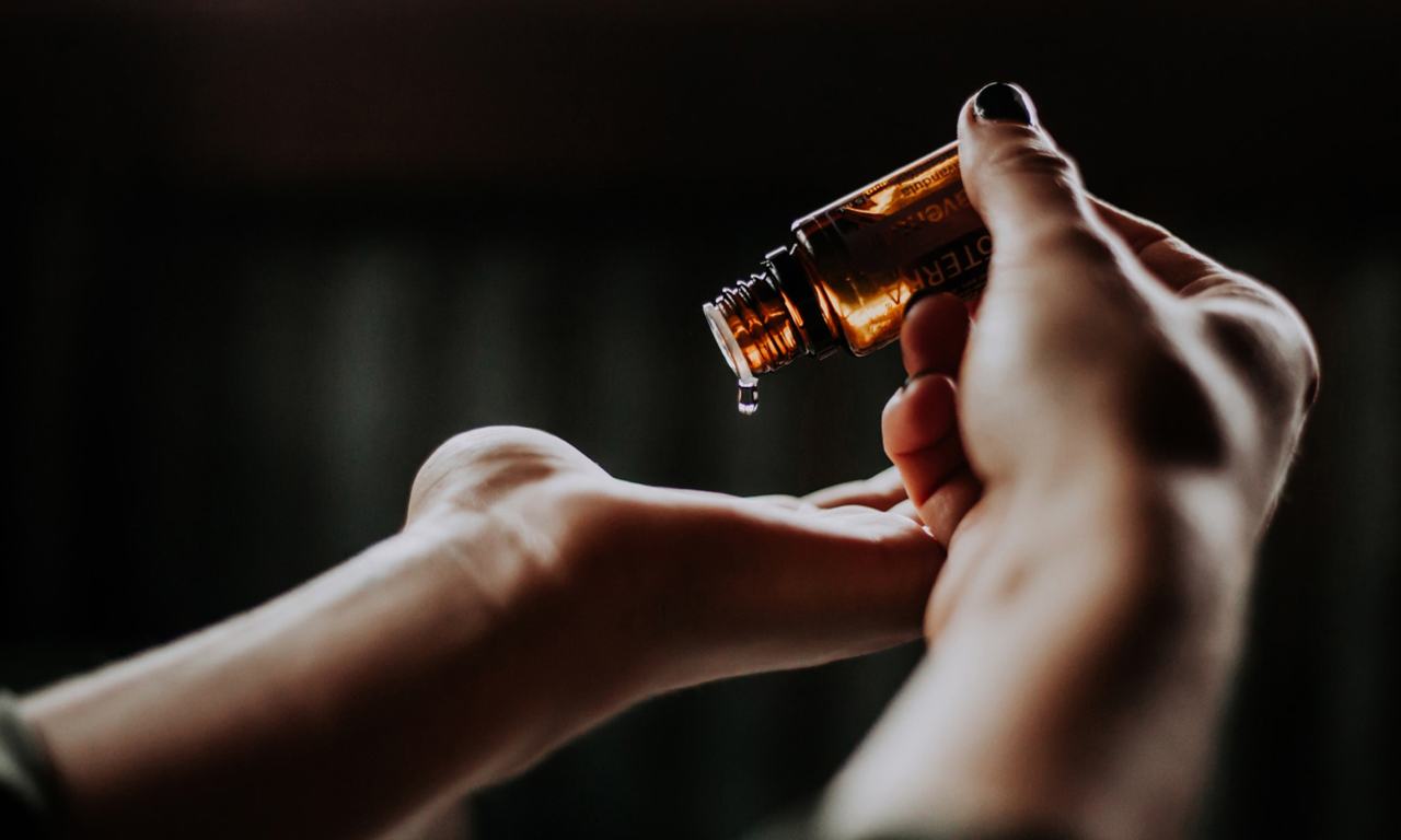 3 Cách Trang Điểm Mắt Một Mí Thành Hai Mí Tự Nhiên Mà Không Cần Đụng Đến Dao Kéo
